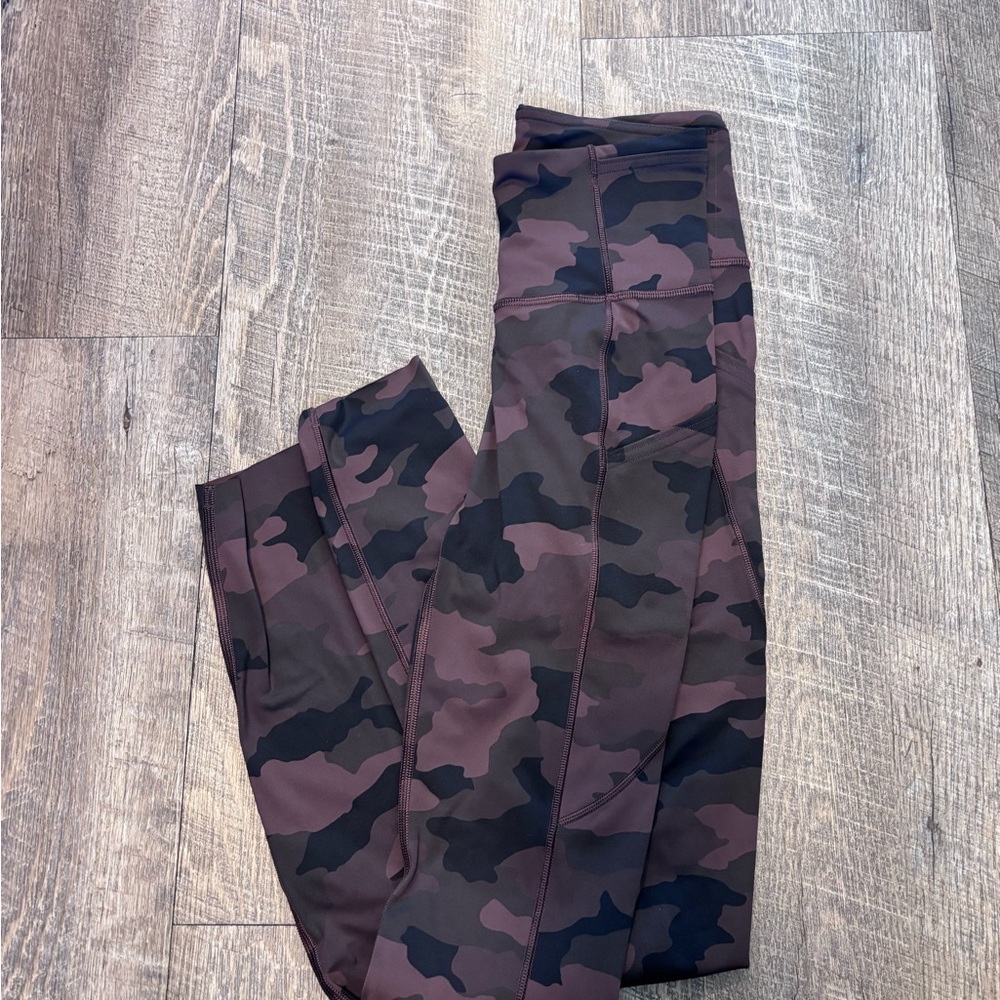 Lululemon Athletica Camouflage Leggings Brown and Black